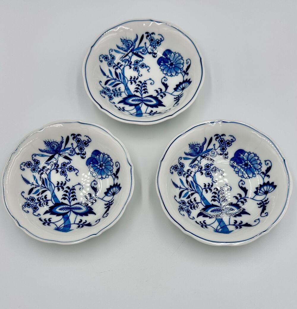Danube Blue Onion Blue & White 3pc Fruit Dessert Sauce Bowl Set